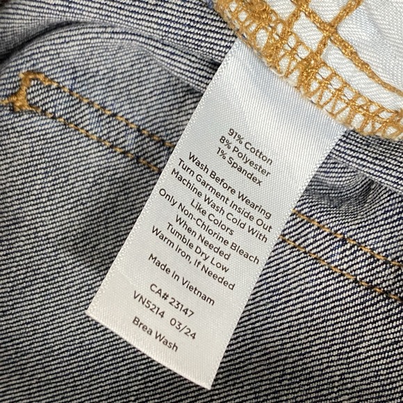 Talbots Barely Boot Cut Jeans Size 4 Dark Wash Mid Rise Blue Denim - Picture 12 of 13